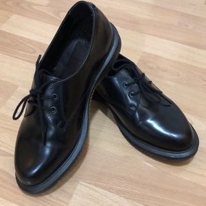 Dr. Martens Brook 2-Eye Black Polished Oxfords